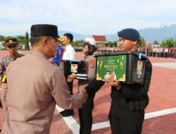 Kapolda Sulteng Serahkan 4.500 Bingkisan Lebaran Jelang Hari Raya Idul Fitri