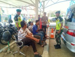 Bantu Kelancaran Arus Mudik Lebaran Tahun 2023, Anggota Kodim 0808/Blitar Lakukan Pengamanan Bersama