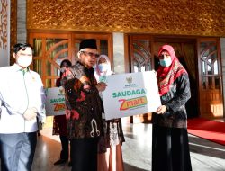 Berdayakan Ekonomi Warga, Wapres Berikan Bantuan Modal Usaha melalui Program Zmart BAZNAS di Bengkulu