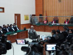 Majelis Hakim Jatuhkan Vonis Pidana Penjara Seumur Hidup Terhadap Terdakwa TEDDY MINAHASA PUTRA
