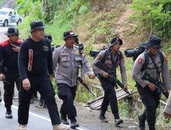 Ikuti Pembinaan Tradisi Pembaretan, Kapolres Gowa Jalan Kaki Bersama Bintara Remaja