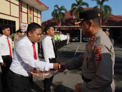 Berikan Penghargaan ke Personel yang Berprestasi, Kapolres Gowa: Penghargaan ini Jadikan Sebagai Motivasi