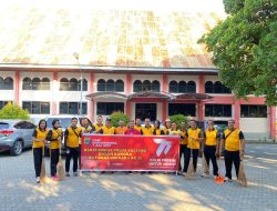 Sambut HUT Bhayangkara ke-77 Tahun 2023, Polda Sulteng Gelar Aksi Bersih-bersih Rumah Ibadah