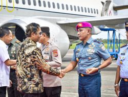 Danlantamal IX Bersama Forkopimda Sambut Kunjungan Kerja Menkopolhukam dan Mendagri di Ambon