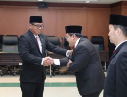 Kepala Badan Pengawasan Lantik 2 Analis Pengelola Keuangan