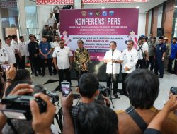 Duet Menko Mahfud MD dan Menteri Tito Pimpin BNPP Canangkan Gerbangdutas 2023 dari Maluku Barat Daya