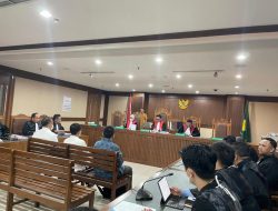 Pembacaan Surat Dakwaan terhadap 3 Orang Terdakwa dalam Perkara BTS 4G BAKTI Kominfo