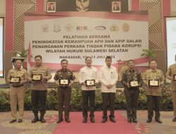 Kajati Sulsel Berikan Sambutan pada Acara Pelatihan bersama Peningkatan Kapasitas APH/APIP dalam Penanganan Perkara Tipikor