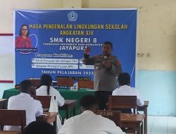 Kapolsek Heram Ajak Siswa-siswi SMK 8 TIK Raih Prestasi