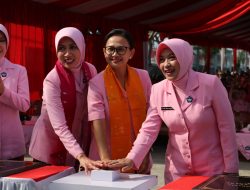 Ketua Pembina YKB Resmikan Operasional TK dan SD Kemala Bhayangkari di Huntap Tondo