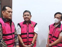 BS, RNS, dan AH Diamankan dalam Rangka Penyidikan T.P. Korupsi Dana Bantuan Operasional Kesehatan di Kabupaten Kaur