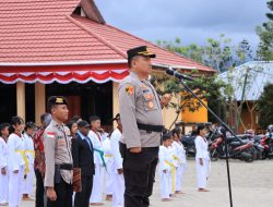 Kapolres Pegunungan Bintang Pimpin Upacara Pemberian Penghargaan Kepada Anggota Polri dan Masyarakat Berprestasi