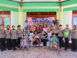 Memperingati Hari jadi ke-75, Polwan Polda Papua Gelar Bakti Sosial di Panti Jompo Sentani