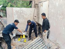 Bid Labfor Polda Papua Bersama Polres Jayapura Lakukan Olah TKP Kasus Kebakaran Gedung Pemerintahan Jayapura