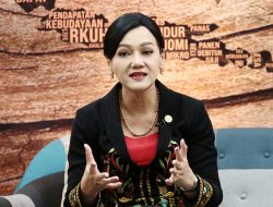 OJK: Bahaya Pinjol Jerat Buruh, Ibu Rumah Tangga dan Pelajar