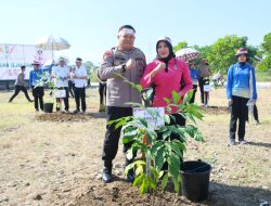 Polri Catat Rekor MURI Tanam Pohon Serentak Dan Terbanyak, Jajaran Polda Sulsel Tanam 41.086 Pohon