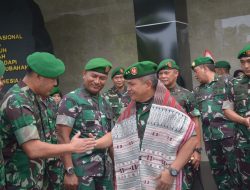 Suasana Haru Iringi Pelepasan Mayjen Daniel Chardin dari Kodam I/BB
