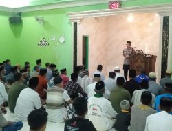 Shalat Jumat Bersama, Kapolsek Pallangga Beri Himbauan Kamtibmas kepada Warga
