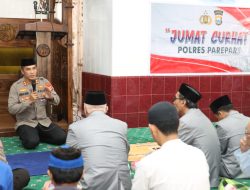 Kapolres Gelar Jumat Curhat Bersama Tokoh Agama di Masjid Raya Parepare