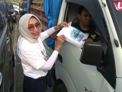 ASDP Bagikan 500 Paket Sembako dan 300 Merchandise Bagi Pengguna Jasa di Pelabuhan Merak dan di KMP Sebuku