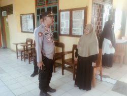 Bukti Kepedulian Polri untuk Cerdaskan Bangsa, Kapolsek Bajeng Bagikan Buku ke Panti Asuhan