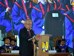 Wisuda ke-2 Politeknik PU, Menteri Basuki: Jadilah Pejuang Pembangunan Infrastruktur yang Kompeten