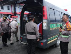 Wakapolda Papua Pimpin Upacara Pengantaran Jenazah Briptu Rudi Agung Ashari, Korban Kontak Tembak dengan KKB, Menuju Manado