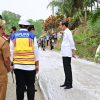Menteri Basuki Dampingi Presiden Jokowi Tinjau Pelaksanaan Inpres Jalan Daerah di Kawasan Penyangga IKN Nusantara