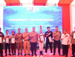 Polda Sulteng Berikan Penghargaan Tiga Stakeholder di HUT Lalu Lintas Bhayangkara ke-68