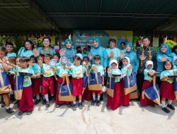 Ketum TP PKK Beri Makanan Bergizi dan Sosialisasikan Gerakan Selamatkan Pangan kepada Pelajar SD di Kaltara