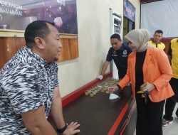 Bidpropam dan Bid Dokkes Polda Sulsel Polda Sulsel Gelar Tes Urine Dadakan di Polres Gowa