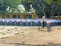 Jadi Inspektur Upacara di SMA 3 Gowa, ini Pesan Kapolsek Bontonompo