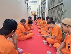 Dittahti Polda Sulteng Berikan Pembinaan Rohani Puluhan Tahanan