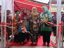 Tri Tito Karnavian Dampingi Ketum Dekranas Ibu Wury Ma’ruf Amin Resmikan Kantor Dekranasda PBD