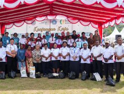 Di Gerakan Pangan Murah Sorong, TP PKK Pusat dan OASE KIM Salurkan Bantuan 3.000 Paket Sembako