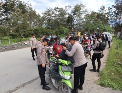 Polres Jayawijaya Sita Belasan Senjata Tajam Di Pasar Jibama