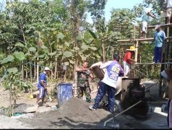 Bantu Atasi Kesulitan Warga Binaannya, Babinsa Koramil Kanigoro Terjun Langsung ke Lapangan