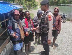 Hadirkan Keamanan Dalam Ibadah Minggu, Sat Samapta Polres Puncak Jaya Gelar Patroli Dialogis Diseputaran Gereja