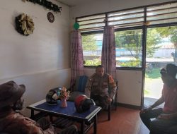 Cooling System Polri, Bhabinkamtibmas Kampung Wesakma Ajak Warga Binaannya Sukseskan Pemilu 2024