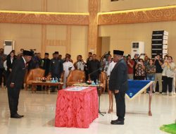 Lantik 29 Anggota MRP Papua Barat, Wamendagri Ingatkan Larangan Terlibat Politik Praktis