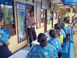 Dikunjungi Siswi SMAN 1 Wamena, Polres Jayawijaya Jelaskan Tugas Fungsi Lantas