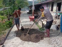 Bhabinkamtibmas Polres Kepulauan Yapen Hadir Membantu Masyarakat