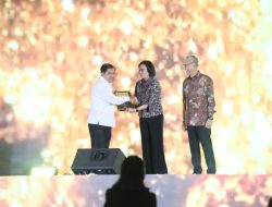 Kemendagri Terima Penghargaan Pemohon Lelang Noneksekusi Wajib dari Kemenkeu