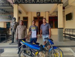 Unit Reskrim Polsek Abepura Serahkan 1 Unit Motor Hasil Curian Kepada Pemiliknya