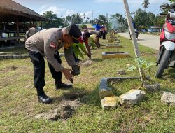 Intens Hijaukan Lingkungan Sekitarnya, Kapolsek Muara Tami Kembali Tanam 200 Pohon