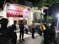 Jaga Situasi Kondusif Jelang Pemilu, Brimob Sulteng Gelar Patroli ke KPU dan BAWASLU Propinsi Sulteng