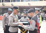 Kapolresta Berikan Piagam Penghargaan Kepada 6 Anggotanya yang Beprestasi