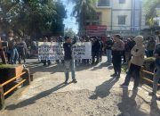 APMI Gelar Aksi Unjuk Rasa Pemilu Damai di Depan KPU Gowa