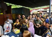 Akhir Tahun, Atasi Inflasi, Pj Gubernur Sumsel Agus Fatoni Bagikan Cabe Merah dan Bawang Gratis