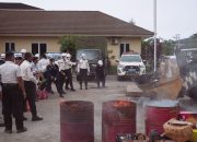 IMIP Musnahkan Ribuan Miras Ilegal Hasil Razia Pihak Keamanan Kawasan